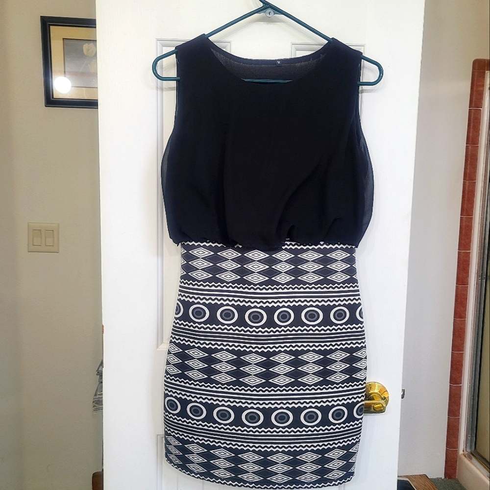 Black and White Short Sleeved Dress, Size M